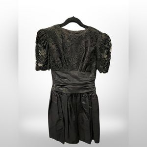 EXPO NITE Vintage Black Lace 80s Prom Dress with Shoulder Pads Size 8 Goth Retro